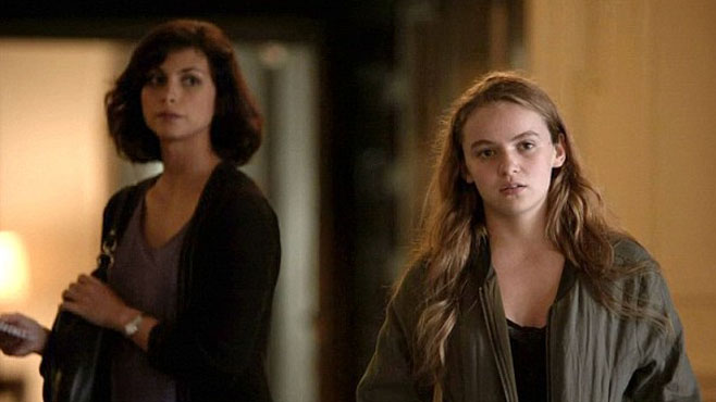 Jessica (Morena Baccarin) y Dana (Morgan Saylor) en Homeland