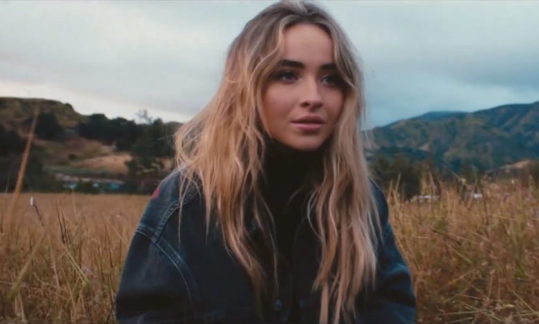 Sabrina Carpenter prepara un musical de "Alicia en el País de las Maravillas" para Netflix