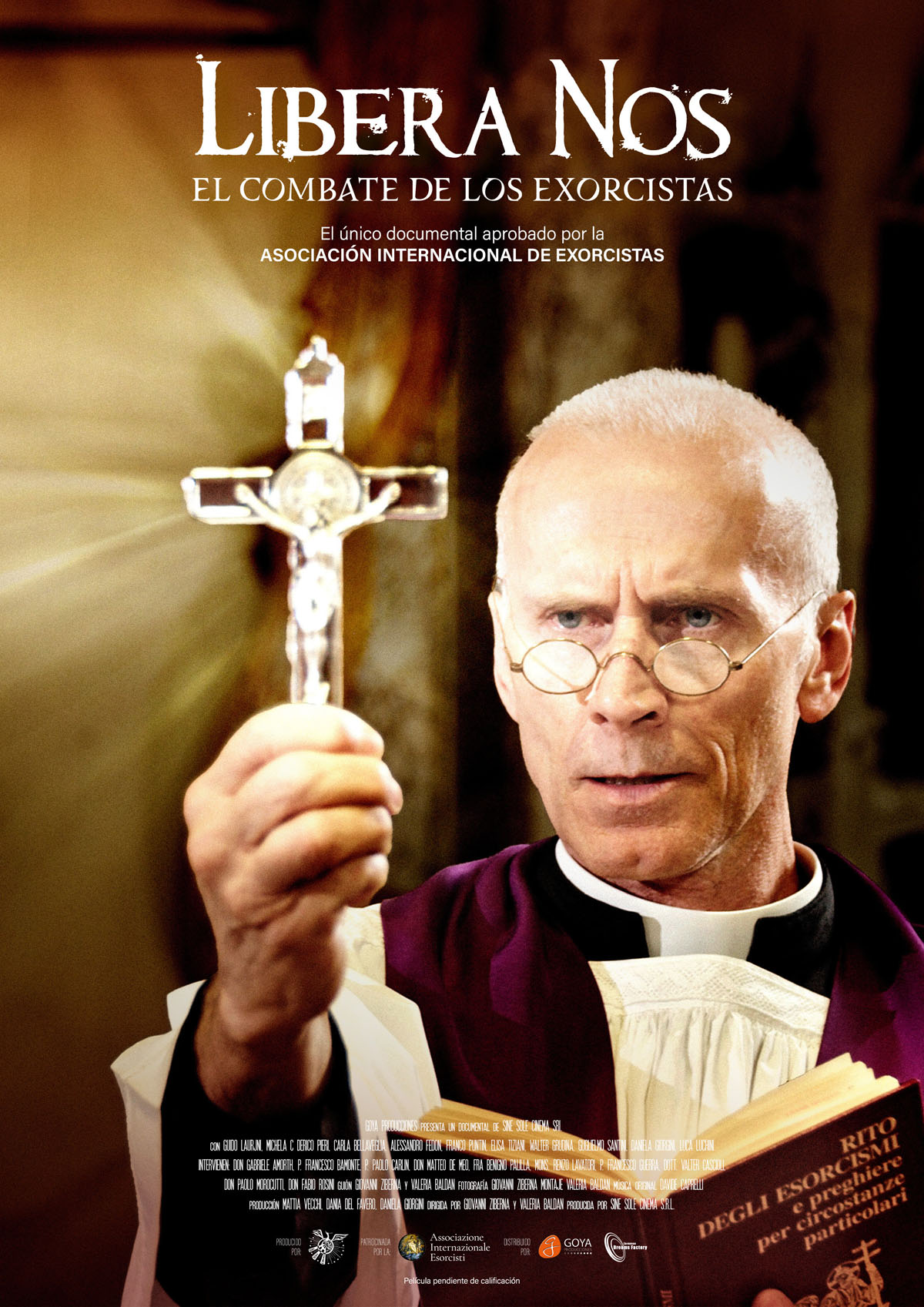 Póster de Libera nos: el combate de los exorcistas